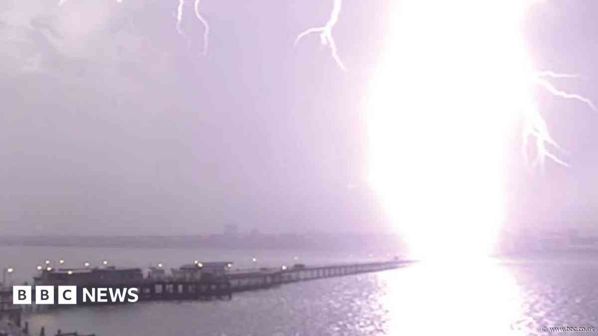 Heatwave brings thunder and lightning to Essex