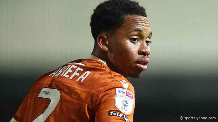 Abrefa signs new two-year deal with Reading