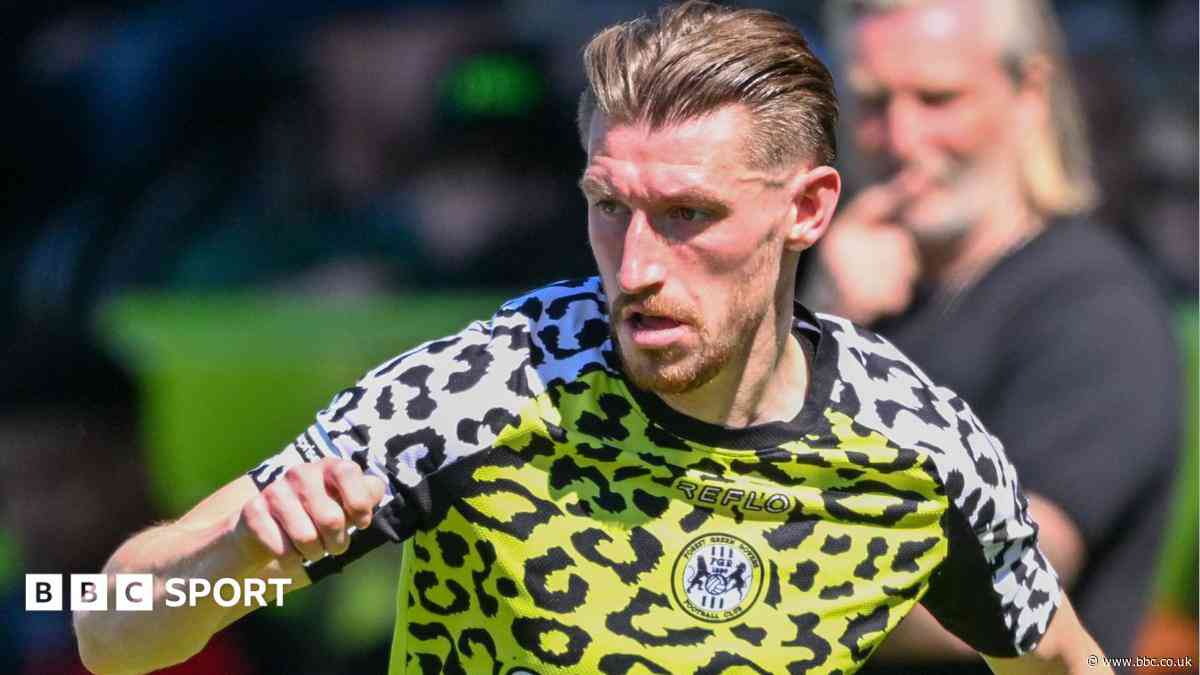 Barnet bring in winger Knowles on free transfer