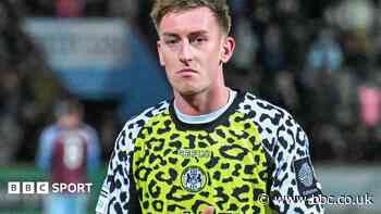 Carlisle bring in midfielder Bunker