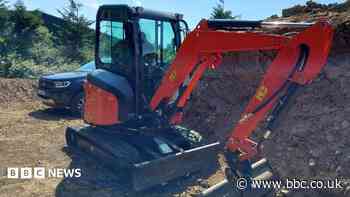 Police trace £20k stolen digger behind mud mound