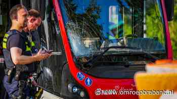 LIVE 112-nieuws | Maaltijdbezorger belandt op voorruit stadsbus bij botsing in Eindhoven | Brommobiel total loss na aanrijding met koeriersbusje in Drunen