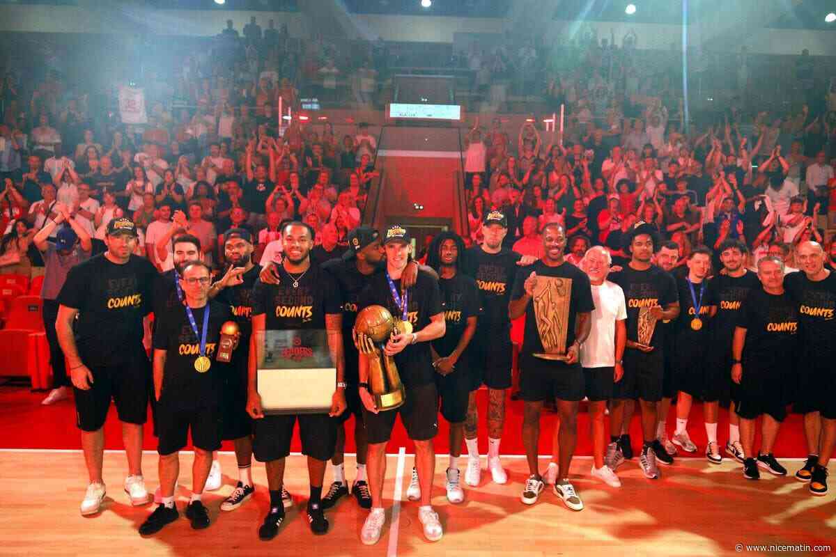 « On est là pour les remercier » : 24 heures après son sacre à Paris, l’AS Monaco basket a célébré sa saison historique avec ses abonnés