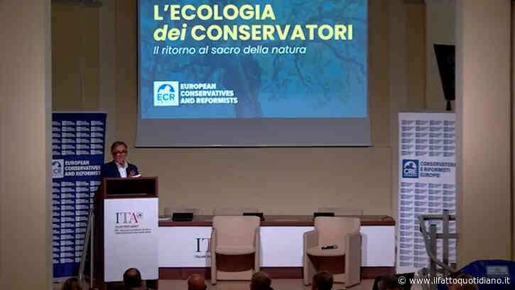 “Ci abitueremo al clima caraibico, non moriremo”: La Russa scatenato alla presentazione del libro di Procaccini (che loda per aver “fatto incazzare Floris”)