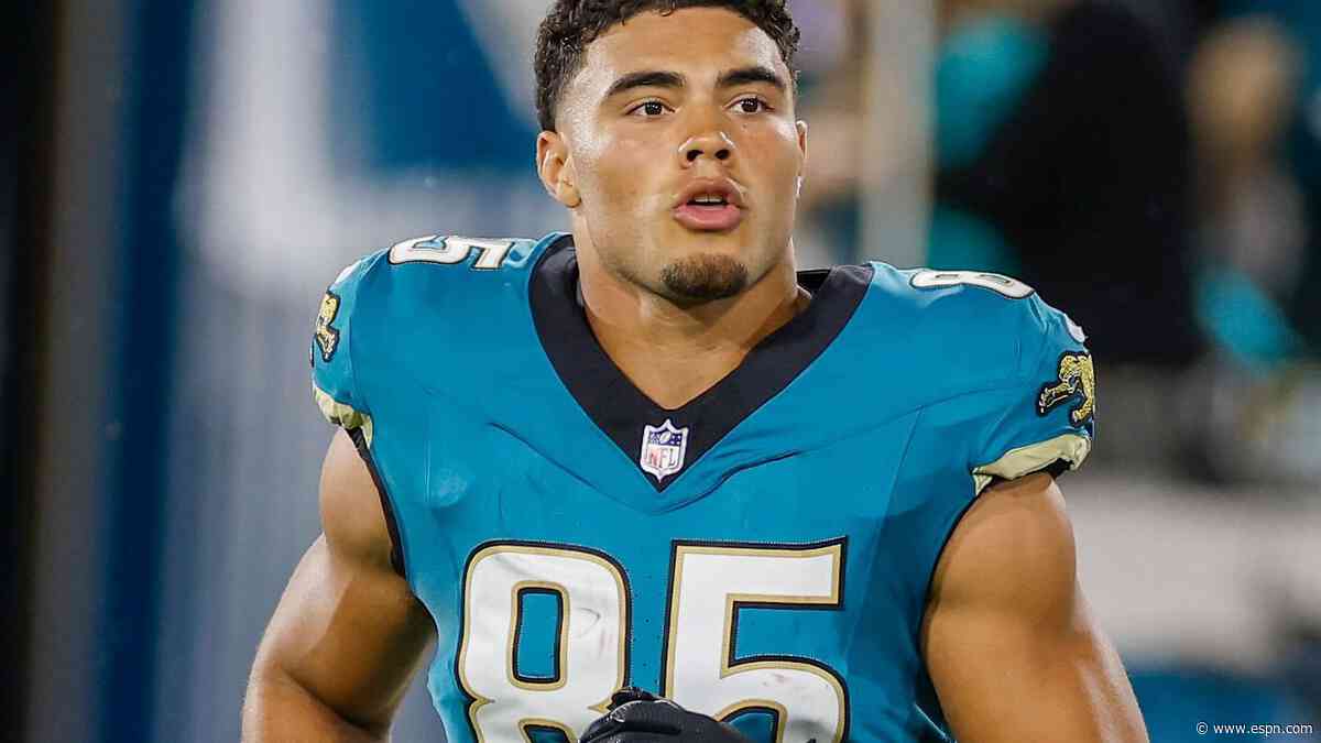 Jaguars, TE Strange agree to 3-year extension