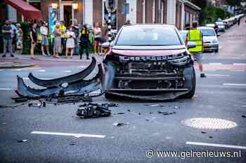 Twee opzittenden vluchten na botsing met motor