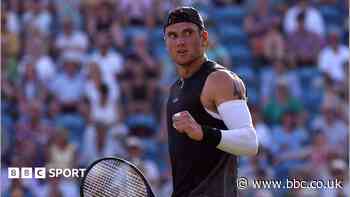 Draper into last eight to continue injury comeback