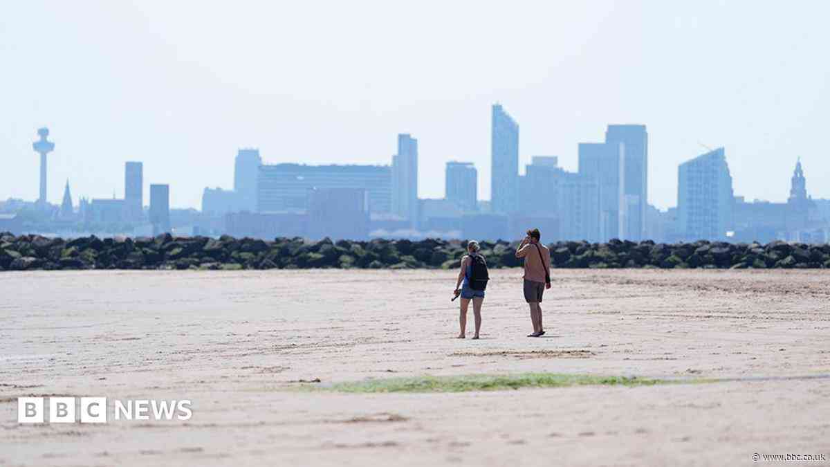 How is the heatwave affecting the North West?