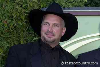 Garth Brooks Played a Classic at His Grand Ole Opry Debut