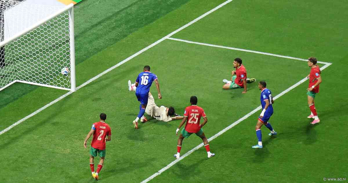 Tik voor Marokko: Haïti maakt eerste WK-goal ooit na misser van doelman Bounou, Saibari laat kans onbenut