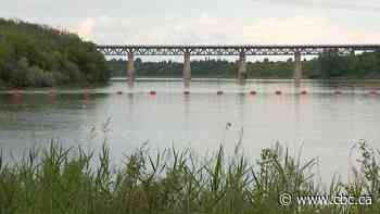 Saskatoon's river safety buoys back in place