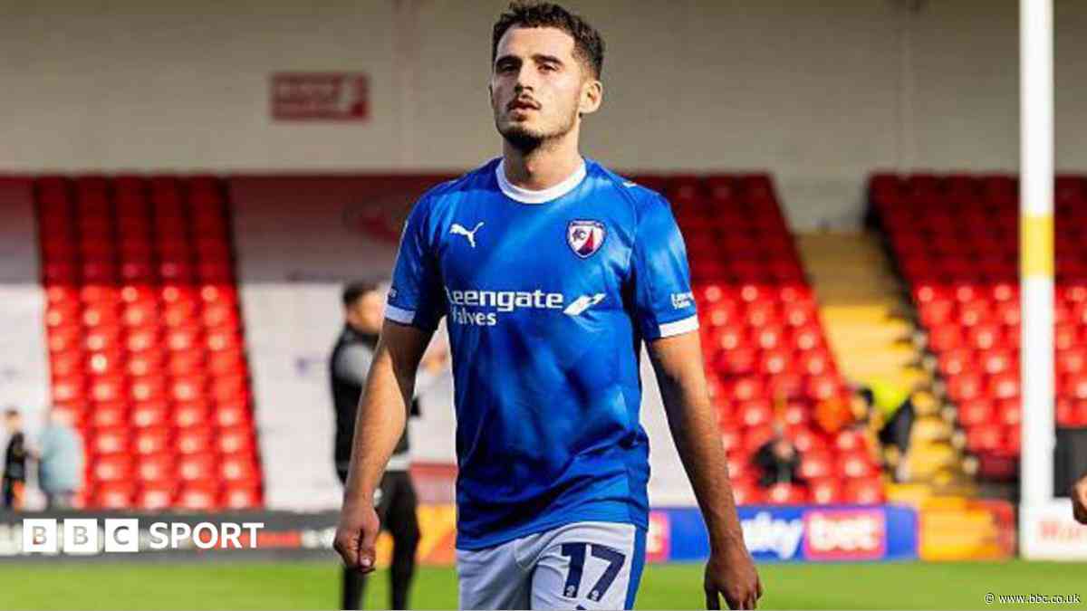 Leyton Orient sign Chesterfield's Dobra