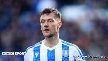 Cooper signs on for new season at Sheffield Wednesday