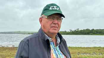 Flooding drowns Manitoba farmer's corn crop