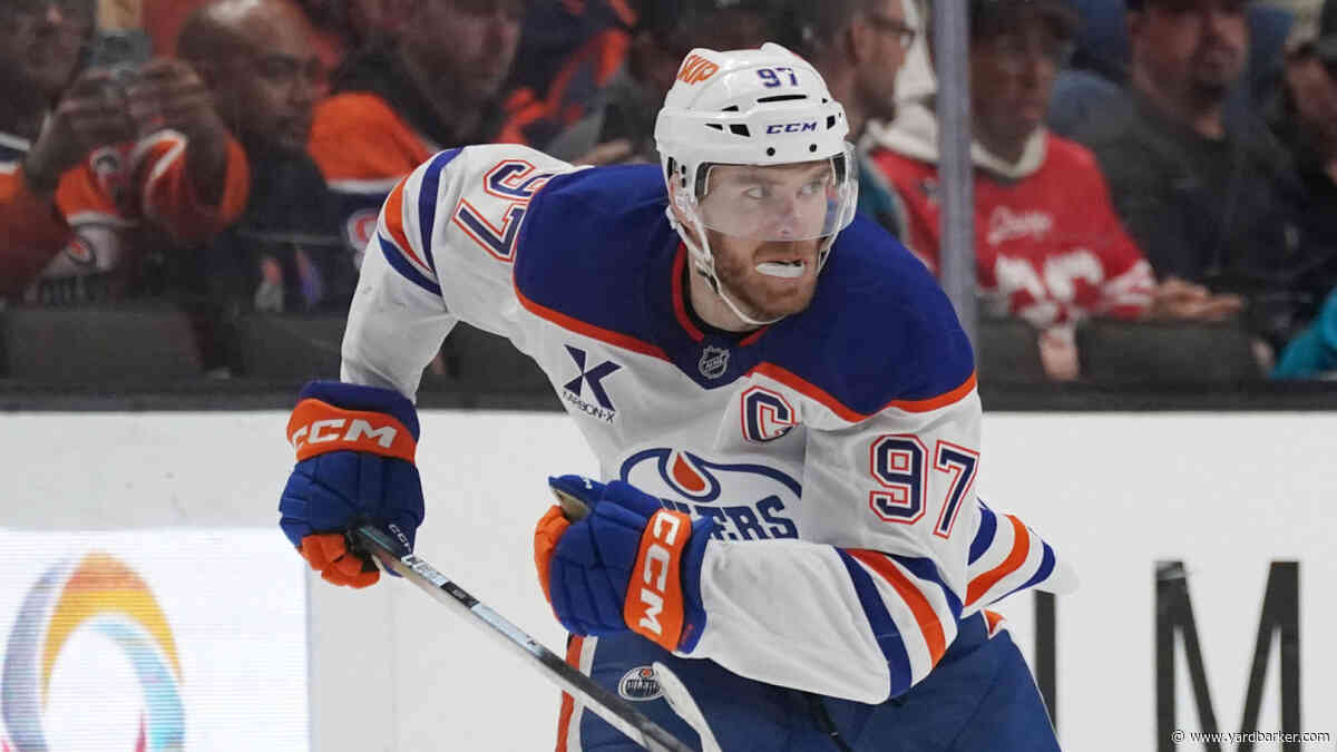 Connor McDavid sounds incredibly desperate in support of Oilers hiring Mike Babcock