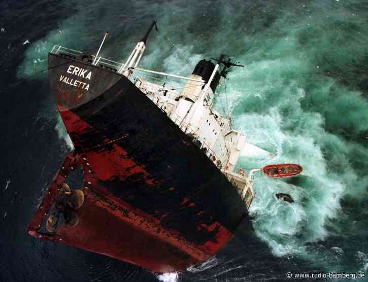Nach Havarie der «Erika» 1999 – Marine stopft Risse am Wrack