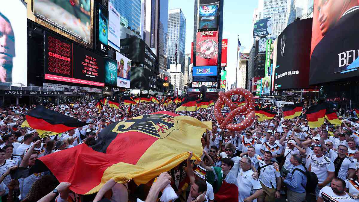 "Super Deutschland": DFB-Fans machen Times Square zur Party-Zone
