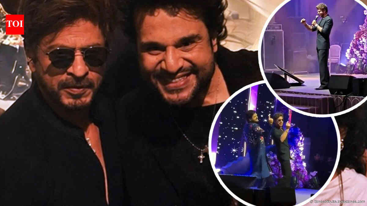 Shah Rukh Khan attends Mumbai event; dances to hit songs - WATCH