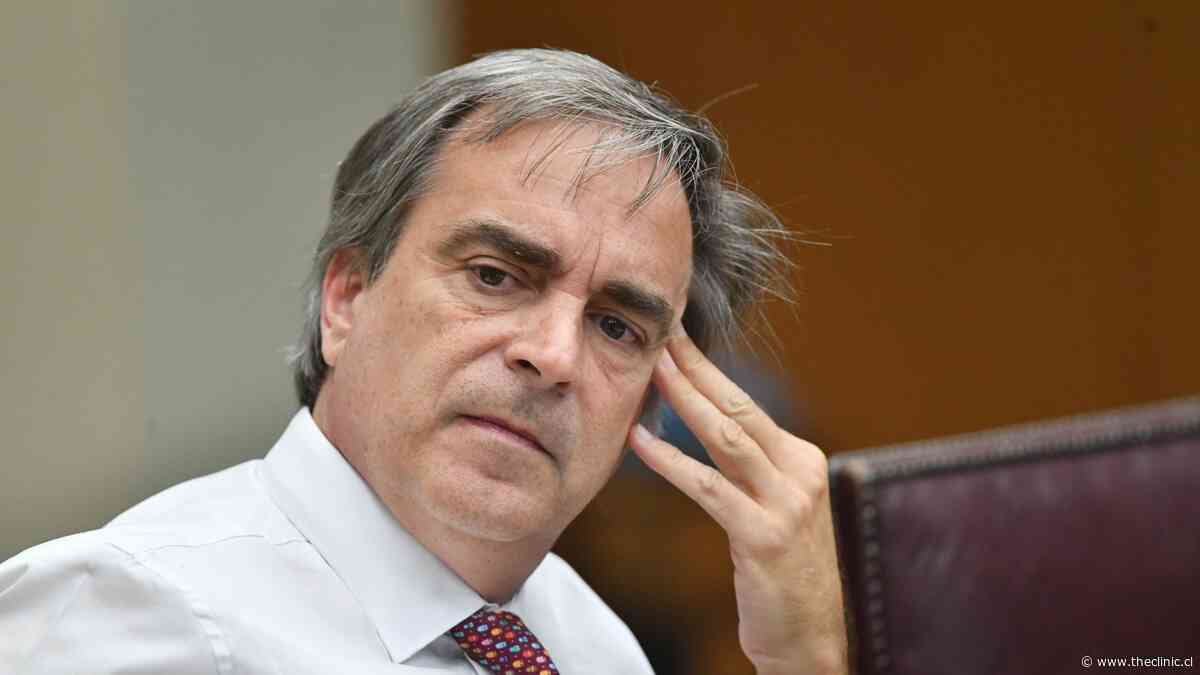 Luciano Cruz-Coke se inhabilita de la votación de la AC contra Grau: libelo no lograría los votos para su aprobación en el Senado