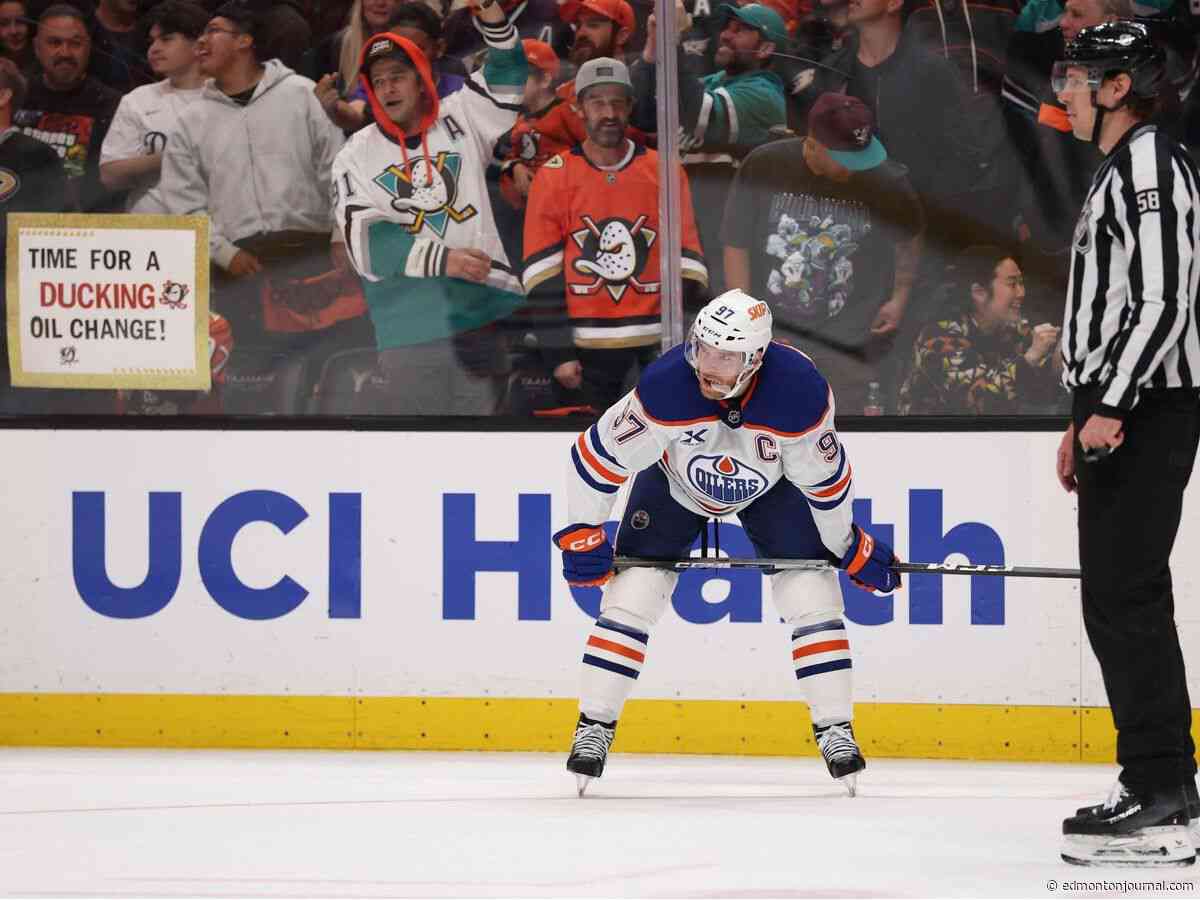 While other NHL stars pull the chute, Connor McDavid doubles down on Edmonton and the Oilers
