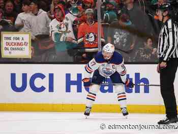 While other NHL stars pull the chute, Connor McDavid doubles down on Edmonton and the Oilers