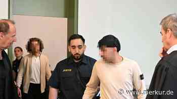 Betrüger zocken 15 Senioren ab: Harte Strafen für die Täter – einer fiel im Knast durch kuriose Aktion auf