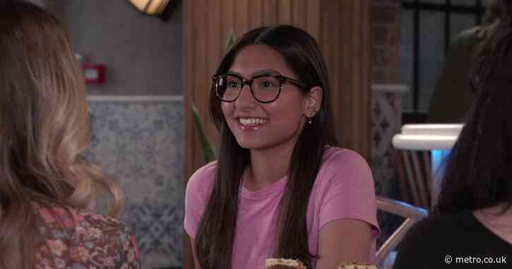 Asha takes a chance on love in Coronation Street with newcomer Sienna