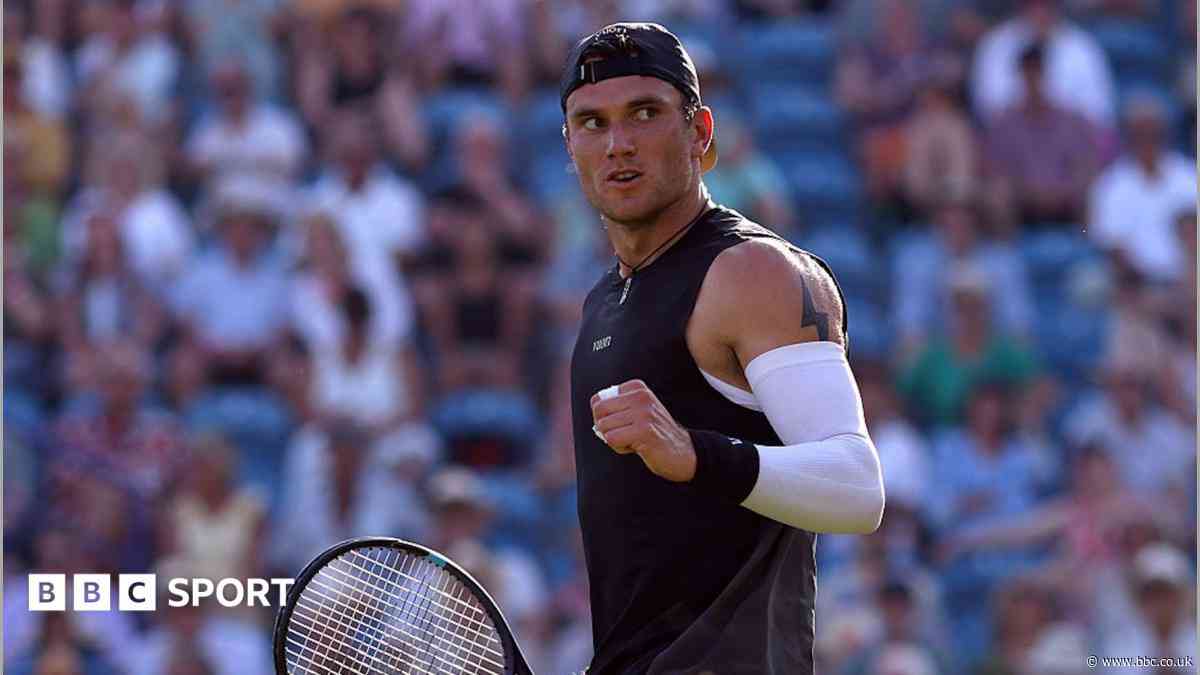 Draper into last eight to continue injury comeback