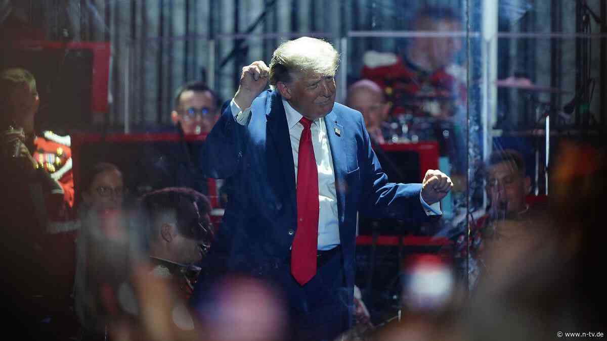 Trotz mieser Umfragewerte: Trump feiert sich zum US-Jubiläum selbst