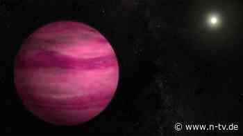 "Einige der ersten Beweise": Rosa Planet ist umgeben von salzigen Wolken