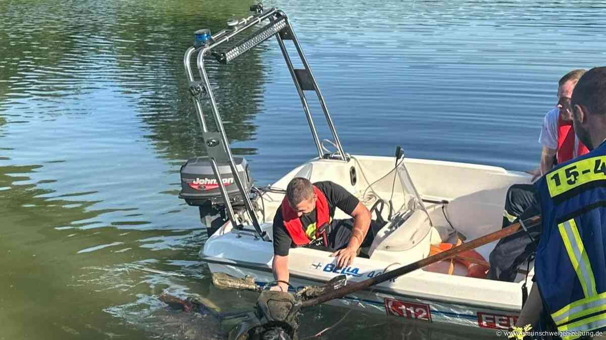 Kreis Gifhorn: Ölfilm auf dem Elbe-Seitenkanal führt zu rätselhaftem Fund