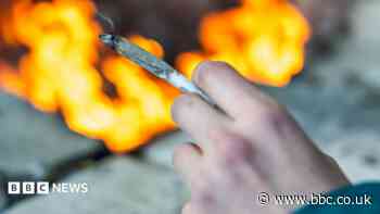 Decriminalise all personal use drug possession, Irish committee says