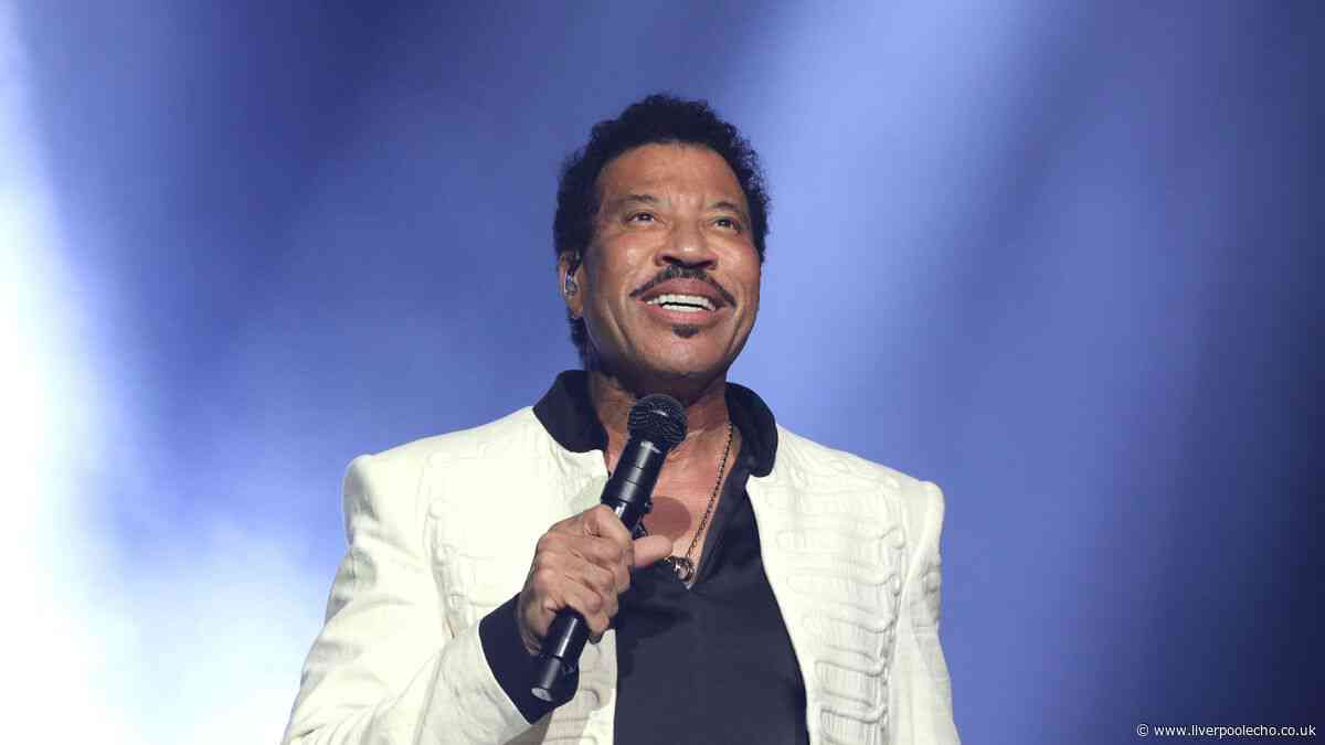 Good Morning Britain star shares 'worrying' Lionel Richie news as he falls ill on stage