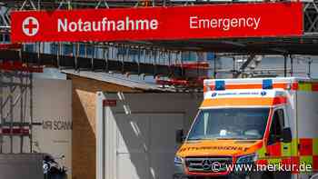 Aus mehreren Metern abgestürzt: 180 Kilogramm schwere Palettengabel trifft Bauarbeiter