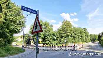 Engpässe auf Nonnenwaldstraße: Autos müssen auf Fahrradspur