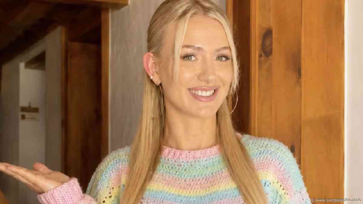 Woman turned away from flight in heatwave because clothes 'too revealing'