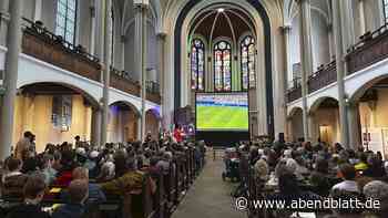 Fußball-WM 2026 in der Kirche – so voll ist es sonst nur zu Weihnachten