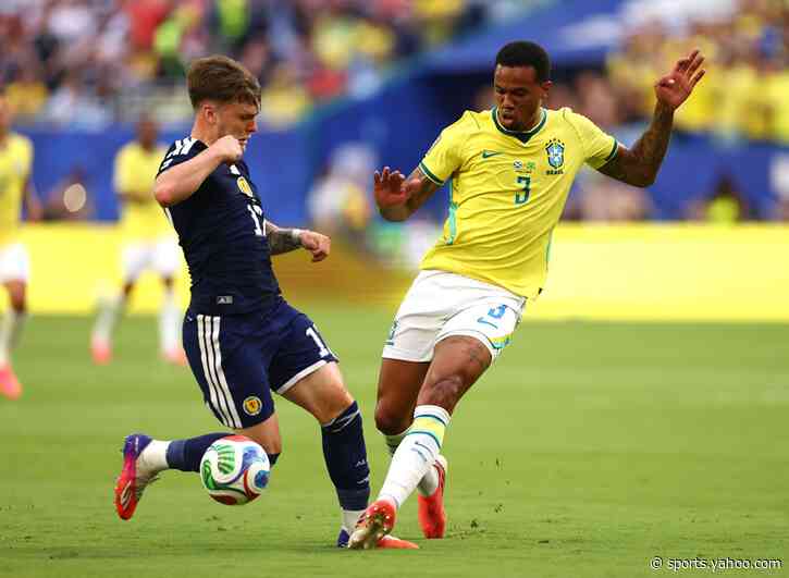 How many Arsenal players have reached the World Cup knockouts?