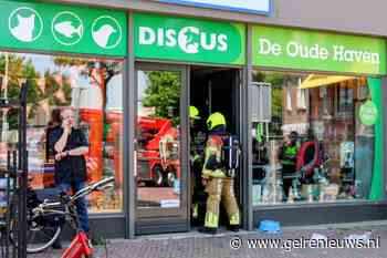Smeulende stekkerdoos veroorzaakt brandmelding in dierenwinkel