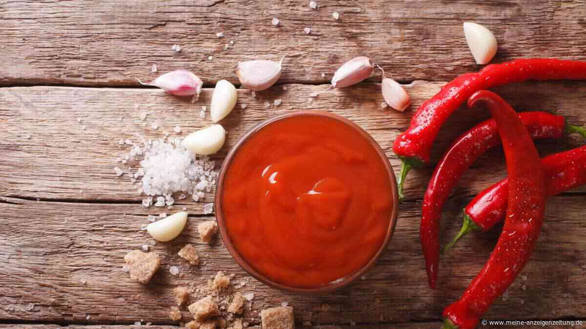 Vier würzige Soßen als Grillfest-Begleiter – Rezepte für BBQ-Soße, Sriracha, Guacamole und Aioli