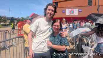 Foo Fighters fans at Anfield leave queue as temperatures soar in Liverpool