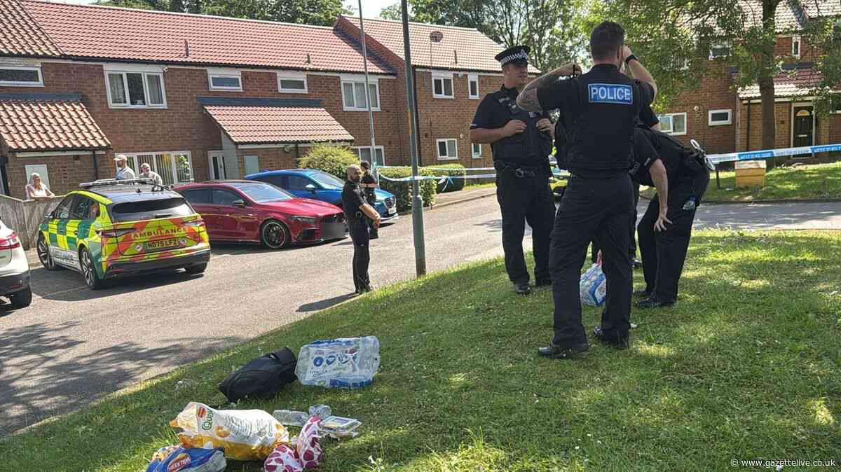 Over 20 homes evacuated as bomb squad called after man 'barricades himself' in Hemlington property