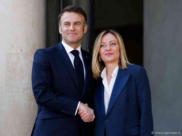 Vertice Italia-Francia, Macron accoglie Meloni al Museo Picasso e scherza: "Giorgia, da quanto tempo...". Cori e applausi per la premier
