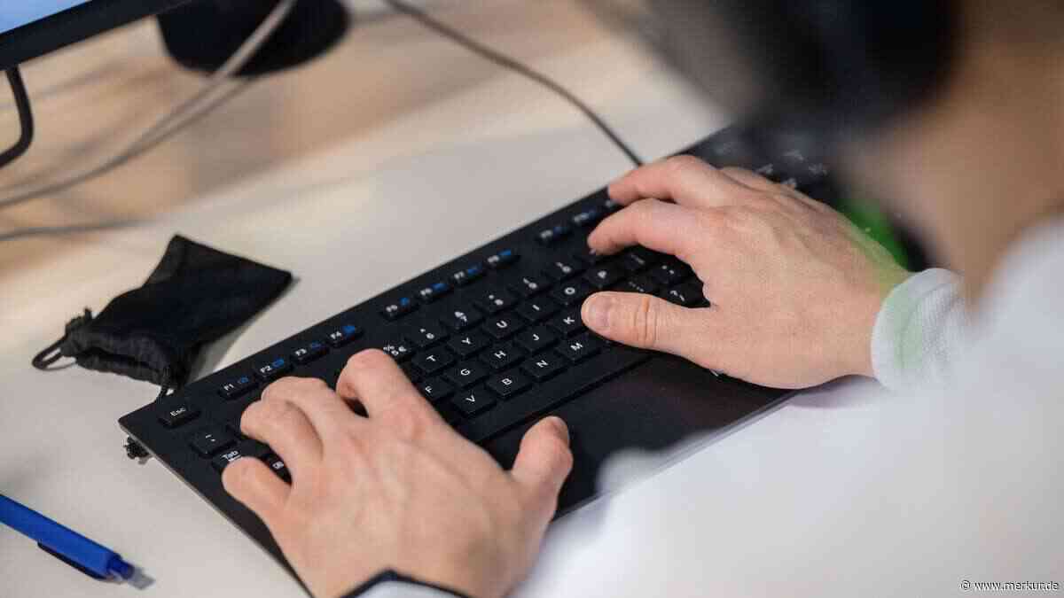 „Für den Aufwand bringt es zu wenig“: Kreisräte in Oberbayern lehnen hybride Sitzungen ab