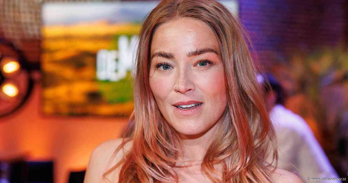 Geraldine koelt af met waterslang en Jim gaat ‘lekker’ op de hitte