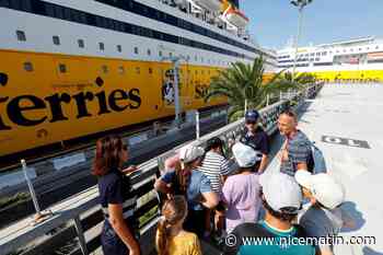 Au milieu des ferries du port de Toulon, des écoliers apprennent à préserver l’environnement marin