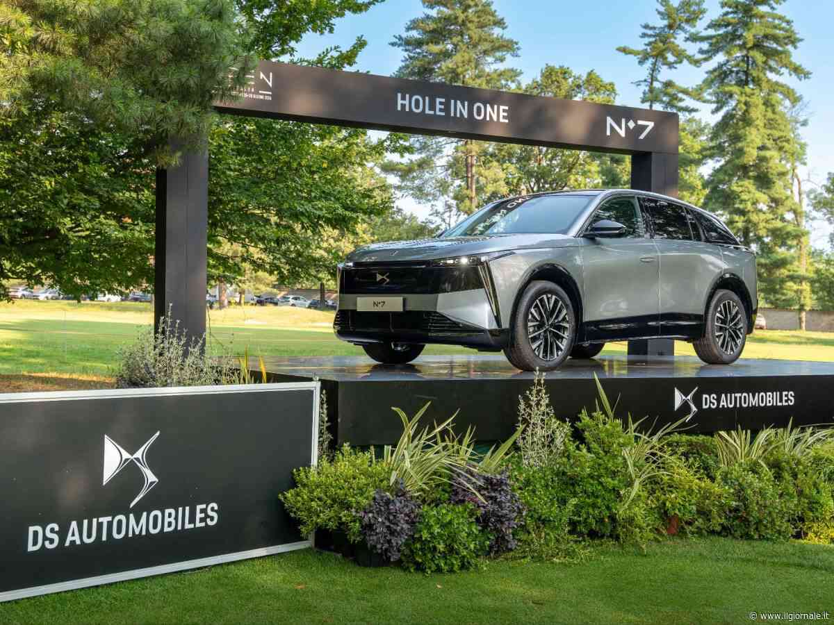 DS N°7, si aprono gli ordini per l’ambizioso C-SUV prodotto in Italia: i prezzi