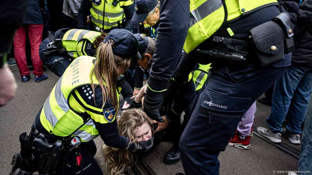 OM laat activisten Dodenherdenking lopen: strafzaken tegen demonstranten geseponeerd