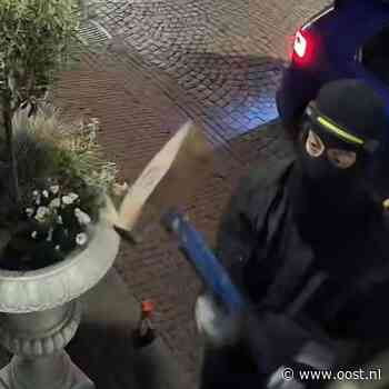 Drie mannen slopen juwelierszaak Ootmarsum en vluchten met opvallende bigbag