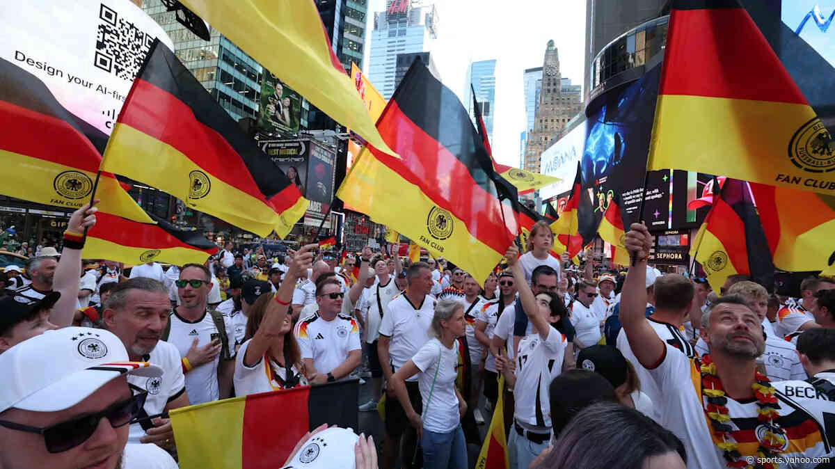 😆German fans invade Times Square